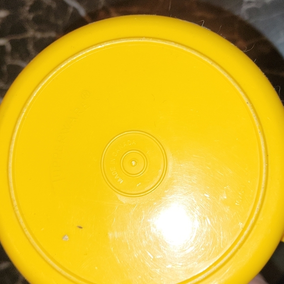 Vintage Tupperware Orange 2 Quart Push Button Pitcher - Picture 6 of 9